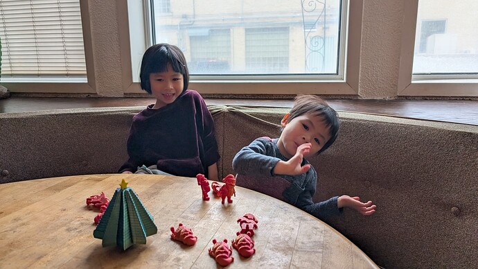 PXL_20251205_190803180.MP