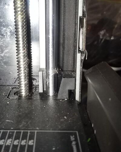 K1C door magnet apart bottom